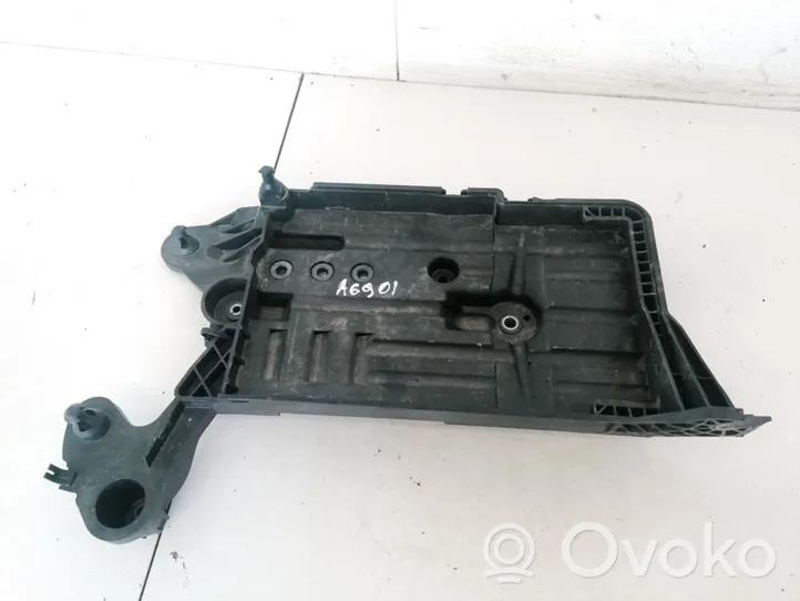 Audi A3 S3 8V Akumuliatoriaus dėžė 5Q0915331K