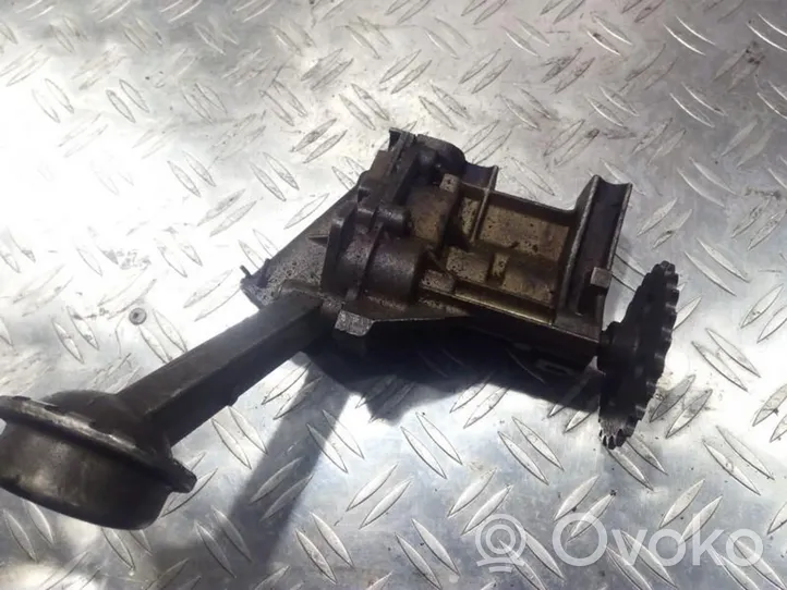 Renault Megane I Pompe à huile 7700600532