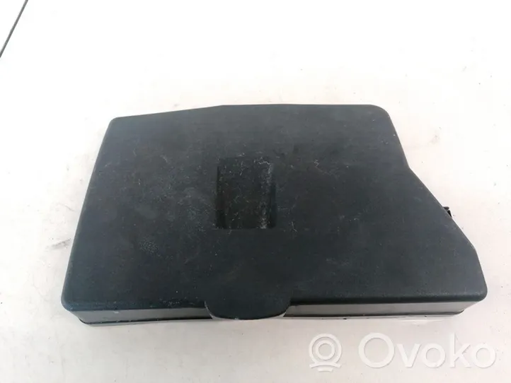 Toyota Avensis T270 Coperchio scatola dei fusibili 8266205150