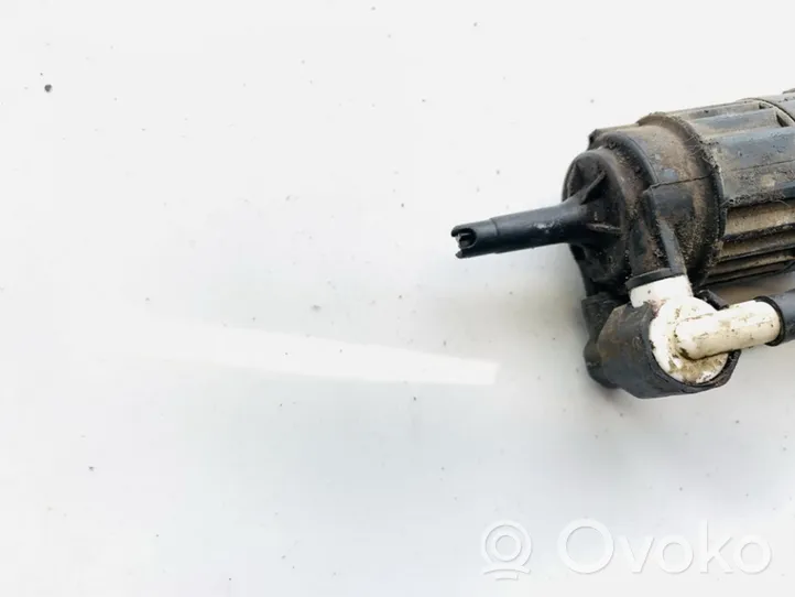 Renault Clio II Windscreen/windshield washer pump 7700430702