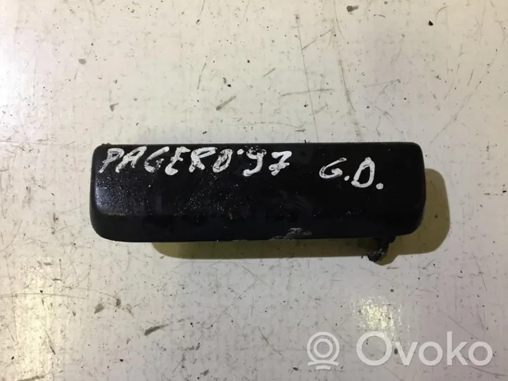 Mitsubishi Pajero Front door exterior handle 