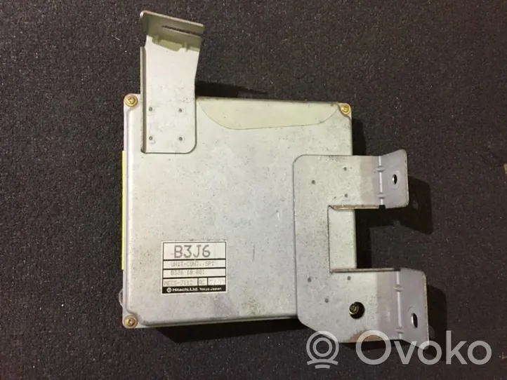 Mazda 121 Sterownik / Moduł ECU B3J618881