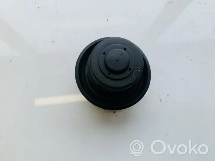 Volvo S40, V40 Tappo del serbatoio del carburante 