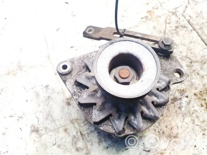 Volkswagen PASSAT B2 Alternator 0120489228