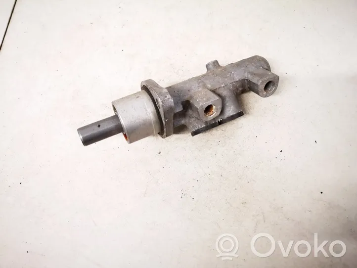 Audi 80 90 S2 B4 Master brake cylinder lucas1735