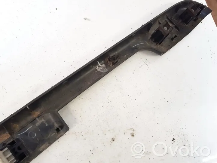 Nissan X-Trail T30 Front door window switch trim 829488h300x