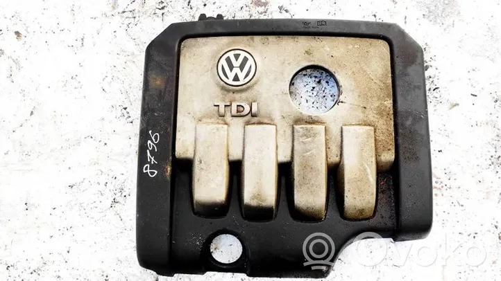 Volkswagen Touran I Copri motore (rivestimento) 03G103925C