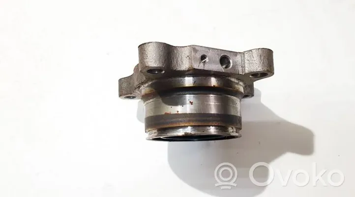 Toyota Land Cruiser (J100) Mozzo ruota anteriore 6211