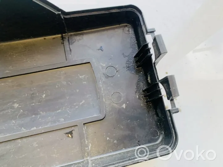 Volkswagen Jetta V Battery box tray cover/lid 1k0915443a