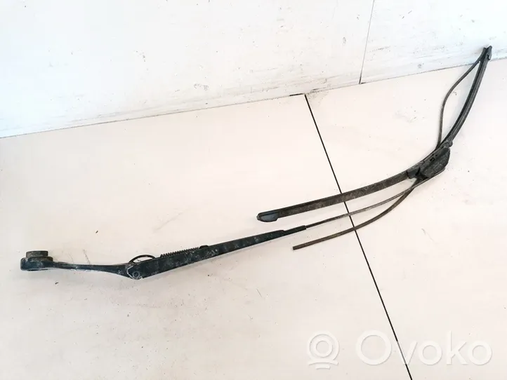 Dodge Journey Front wiper blade arm 