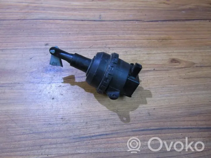 Opel Vectra B Turboahtimen magneettiventtiili 90586302