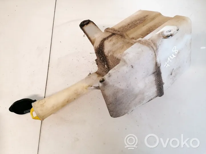 Toyota Corolla E120 E130 Réservoir de liquide lave-glace 060851051