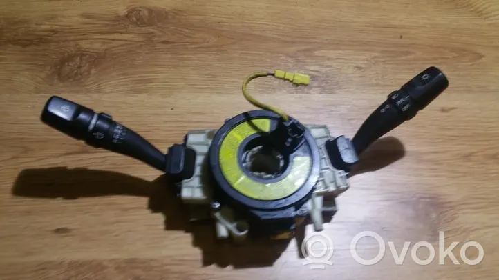 Hyundai Accent Interruptor/palanca de limpiador de luz de giro 9340025610