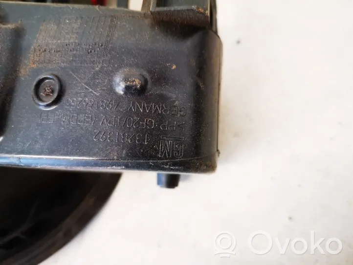 Opel Astra J Tappo del serbatoio del carburante 13281392