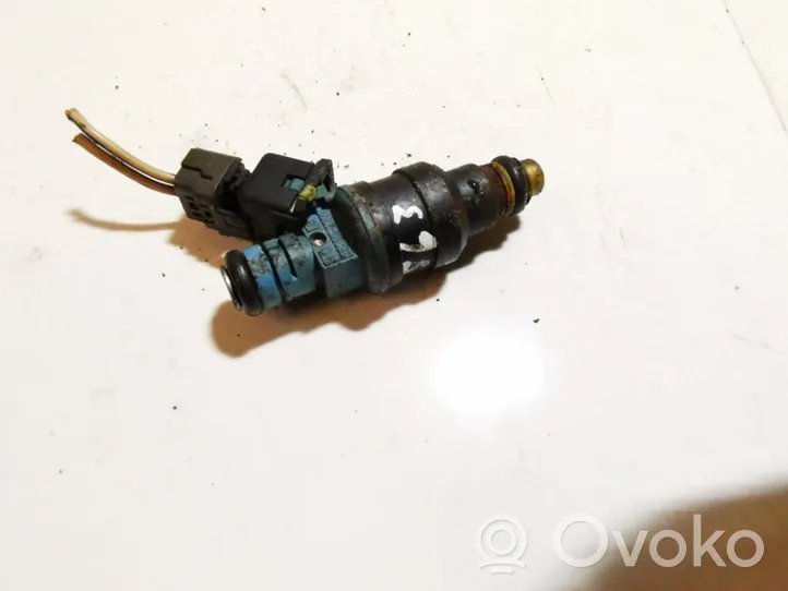 Hyundai Accent Fuel injector 3531022010