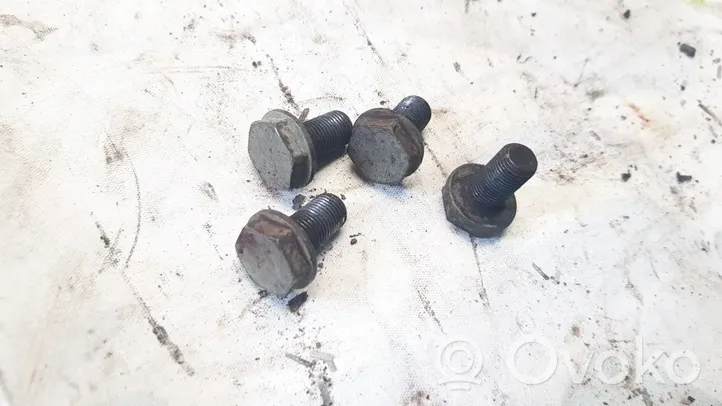 Volkswagen Golf II Nuts/bolts 