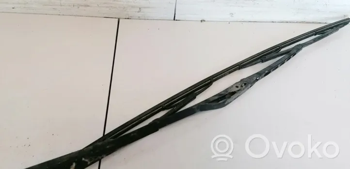 Hyundai Trajet Front wiper blade arm 