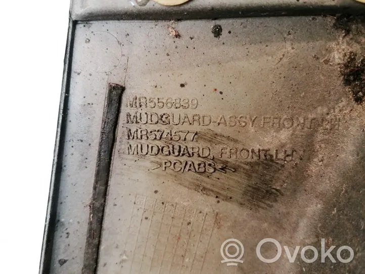 Mitsubishi Endeavor Отделка переднего фонаря MR556839