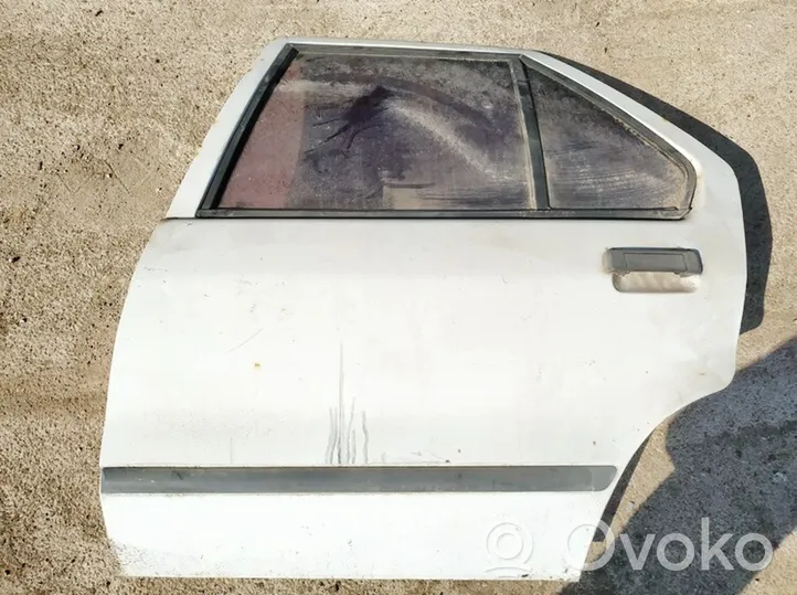 Renault 19 Galinės durys baltos