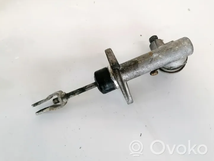 Volvo S40, V40 Główny cylinder sprzęgła 