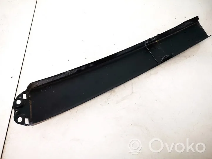 Audi A4 S4 B5 8D Rivestimento modanatura del vetro della portiera anteriore 