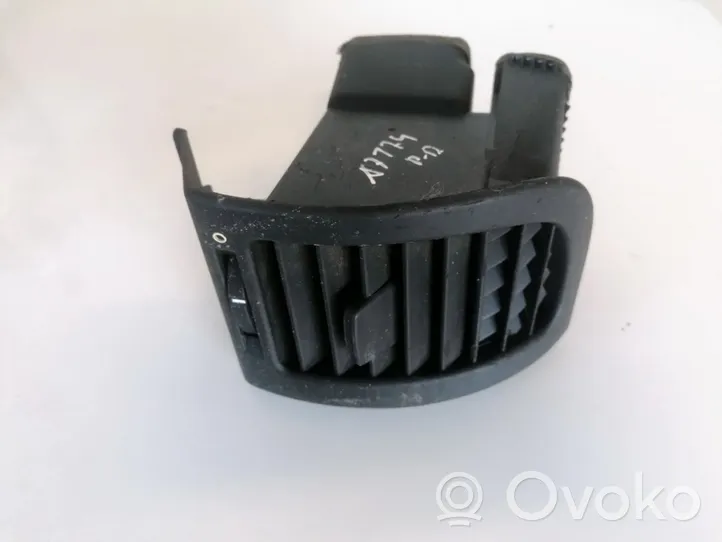 Opel Zafira A Griglia di ventilazione centrale cruscotto 90561076