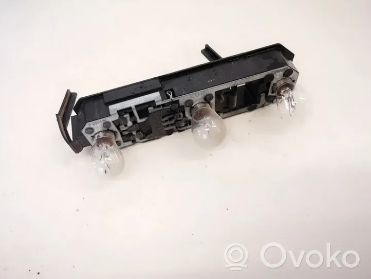 Volvo S70  V70  V70 XC Porte ampoule de feu arrière 3512419