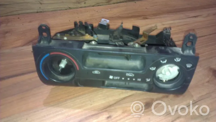 Toyota Carina T210 Climate control unit 8473205010