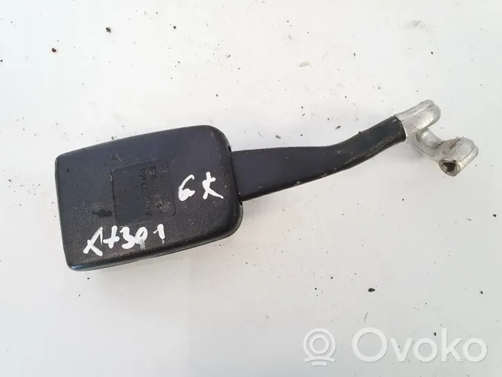 Audi 80 90 S2 B4 Klamra tylnego pasa bezpieczeństwa 8a9857740A