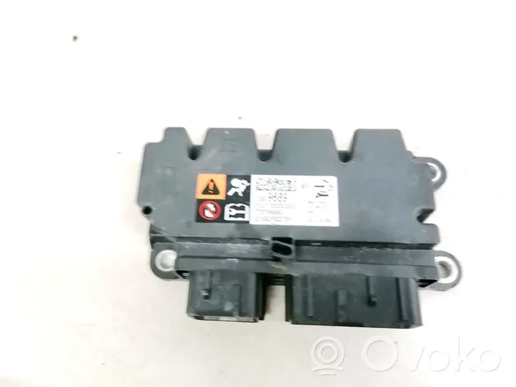 Opel Zafira C Airbag control unit/module 13589689