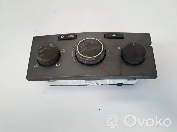 Opel Zafira B Panel klimatyzacji 13201300