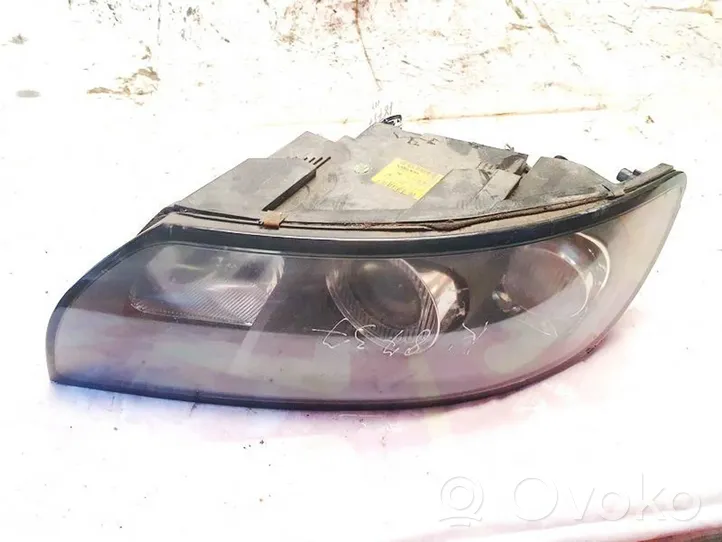 Volvo V50 Lampa przednia 30678912