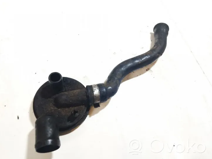 Volkswagen PASSAT B5 Breather/breather pipe/hose 028129101d