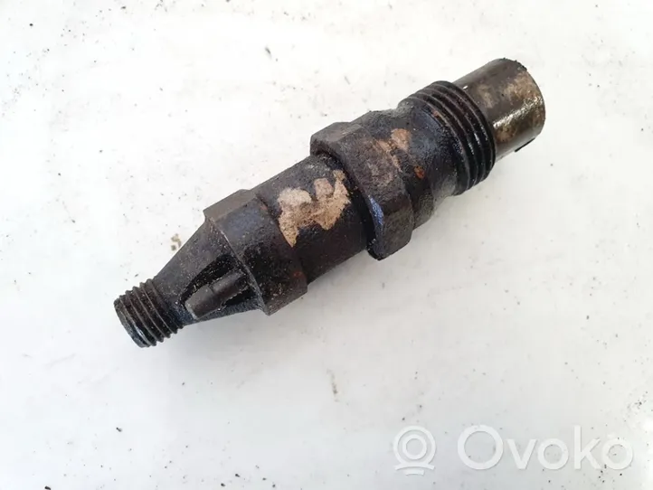 Volkswagen Golf III Injecteur de carburant 068130202a