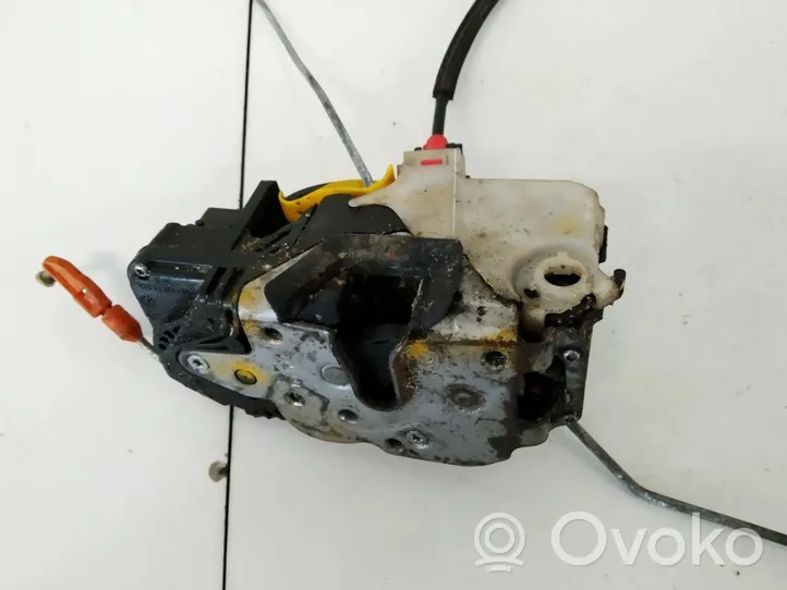 Opel Zafira C Front door lock 13579522