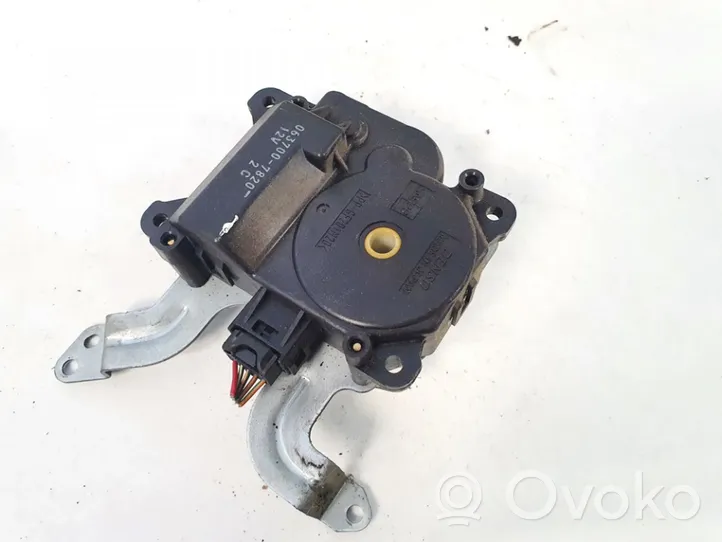 Toyota Avensis T220 Motorino attuatore aria 0637007820