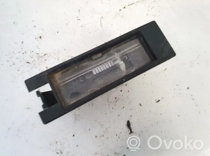 Opel Corsa D Lampa oświetlenia tylnej tablicy rejestracyjnej 13139990