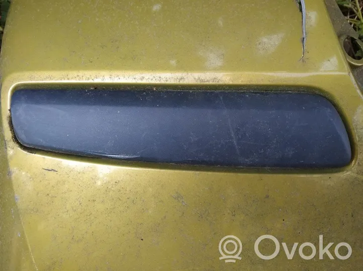 Renault Clio III Modanatura della barra di rivestimento del paraurti anteriore 