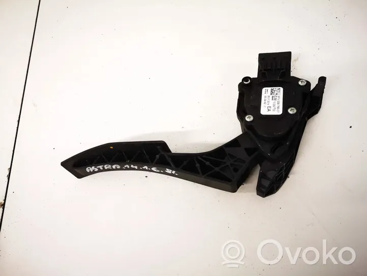 Chevrolet Cruze Accelerator throttle pedal 13252702