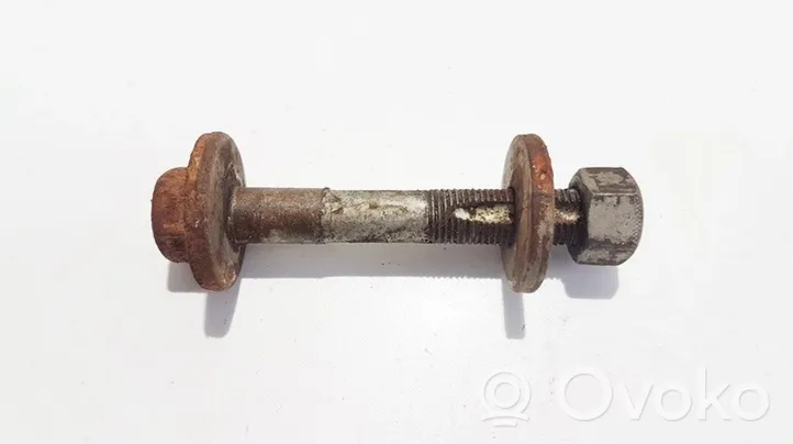 Volkswagen Touareg I Nuts/bolts 