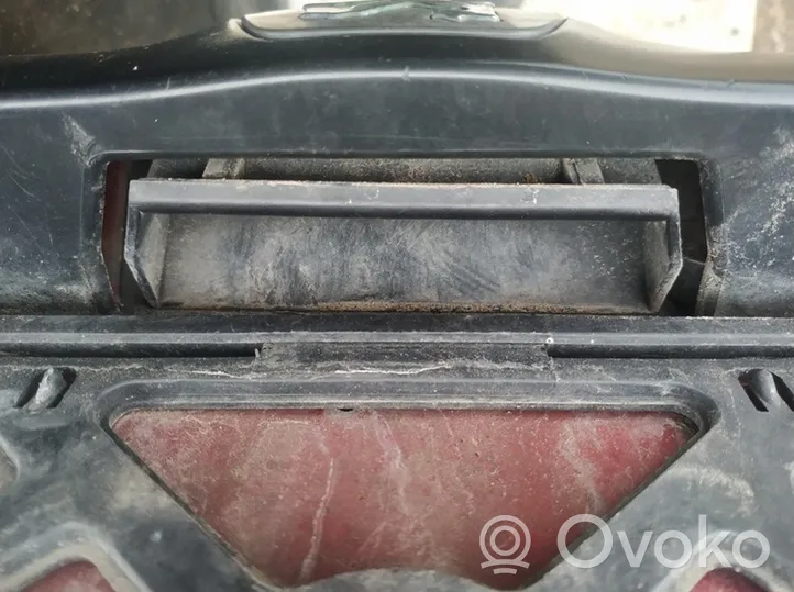 Peugeot 206 Maniglia esterna del portellone posteriore/bagagliaio 