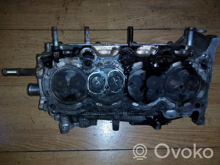 Toyota Yaris Engine head 