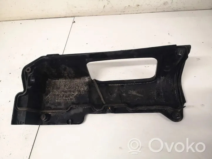 BMW 3 E90 E91 Cubierta del motor (embellecedor) 137177872540