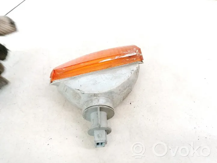 Volkswagen Polo II 86C 2F Frontblinker 6R0142794