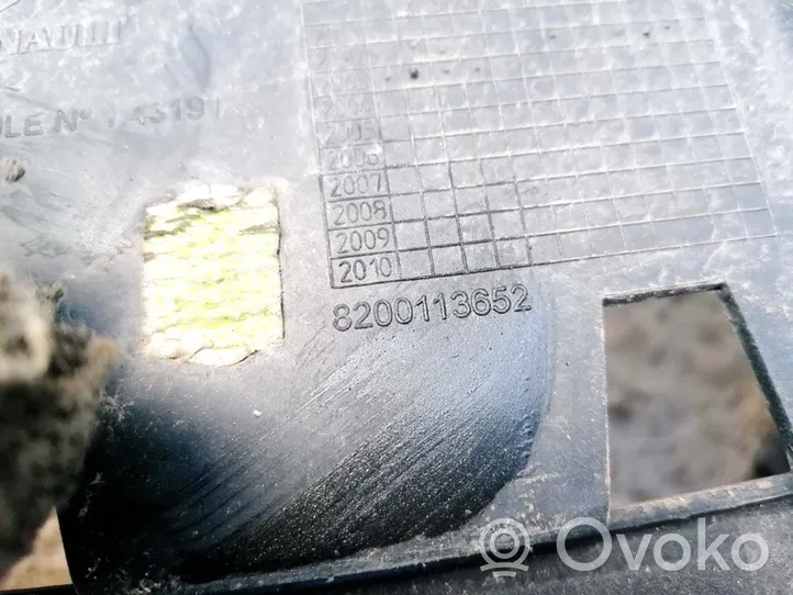 Renault Megane II Uchwyt / Mocowanie zderzaka przedniego 8200113652
