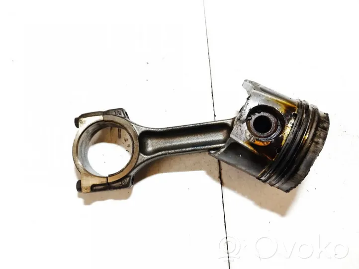 Renault Clio II Piston with connecting rod 