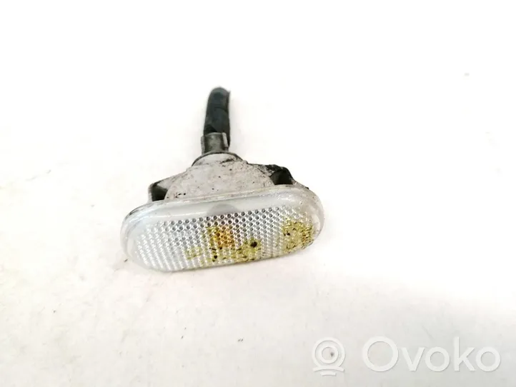 Nissan Qashqai Front fender indicator light 