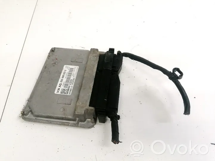 Volkswagen Fox Calculateur moteur ECU 03D906023Q