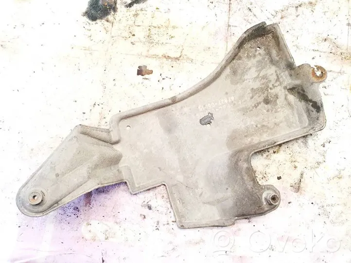 Toyota Avensis T270 Unterfahrschutz Unterbodenschutz Motor 6702705010