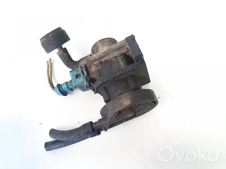 Volvo S40, V40 Turbo solenoid valve 4z15396